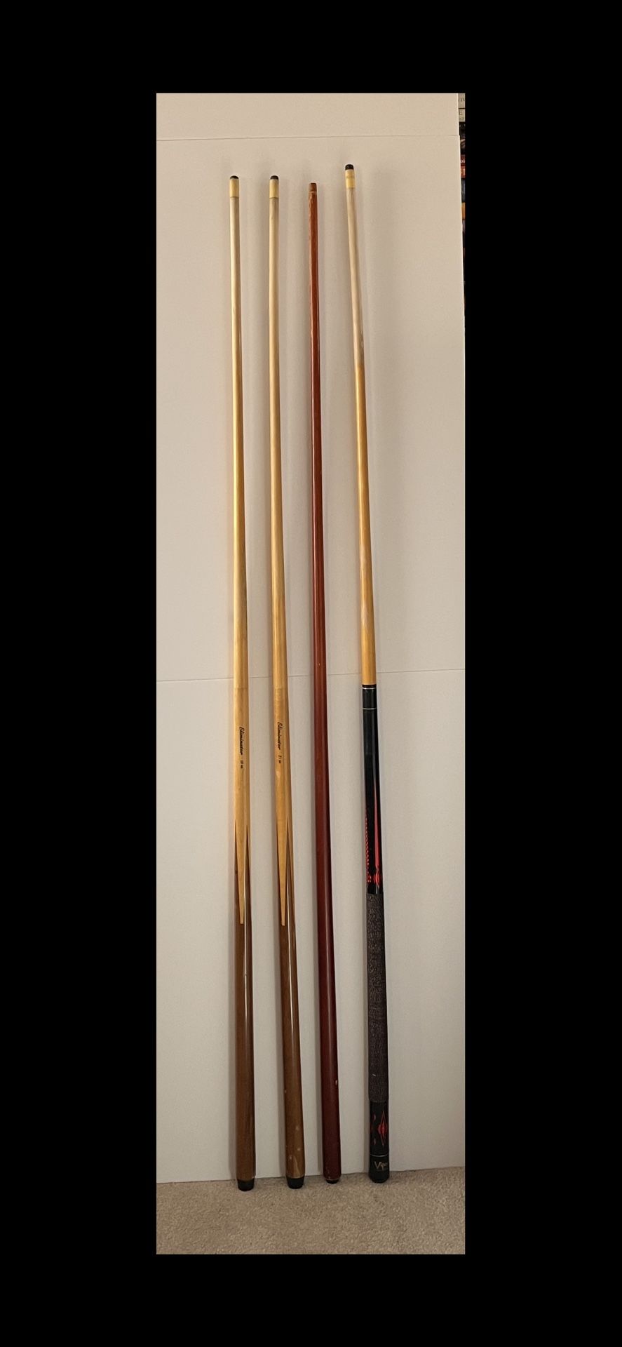 Set of 4 Billiard Cue Sticks Good Condition