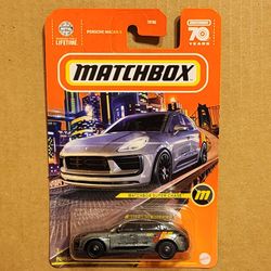 Matchbox Porsche Macan S Super Chase