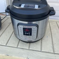 Like New 8 Qt Instant Pot Tested Works Perfectly when you come ill fully test it for you 