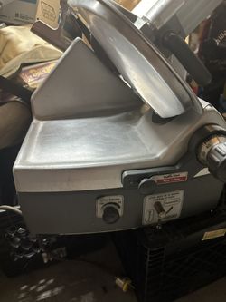 Hobart Slicer In Good Condition Model 2912