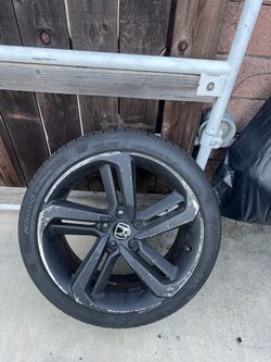 Honda Alloy Wheel with Tire