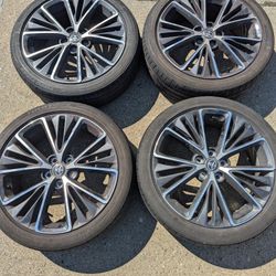 2024 Toyota Prius XLE OEM 19” Wheels & Tires – Set of 4 – Like New