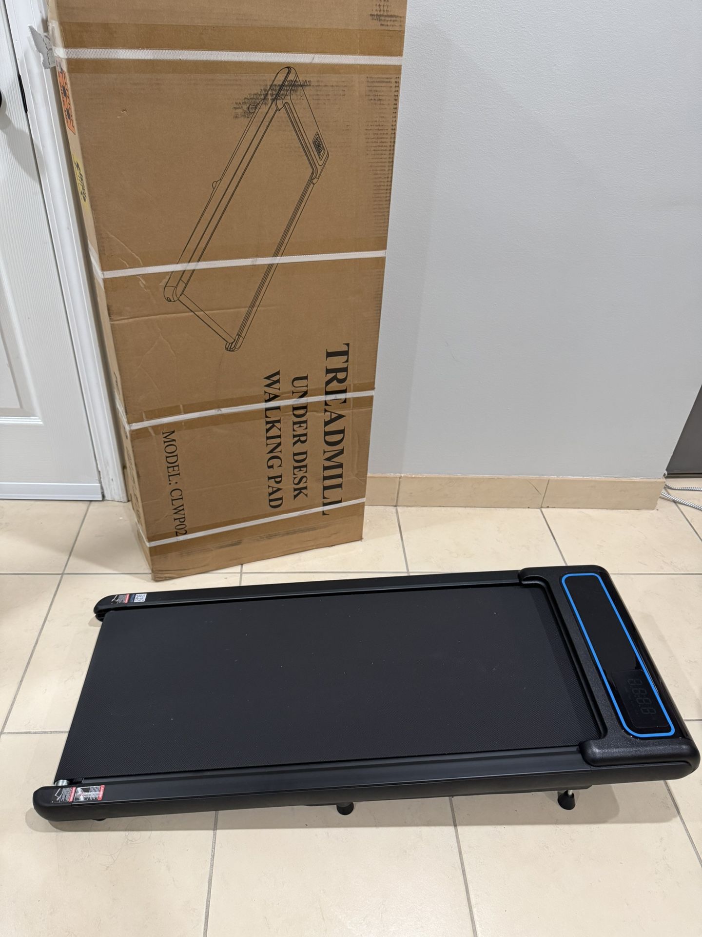 NEW 10% Incline Treadmill Walking Pad With Remote