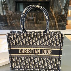 Dior medium Tote Bag 