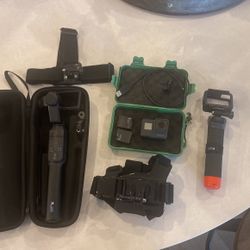 GoPro HERO 5 W/ Accessories 