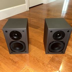 Velodyne CHT-14GV bookshelf speakers