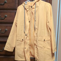 Nice Line New Condition Size Large Yellow Raincoat With Navy & White Stripes Inside Hood Buttons Snaps Pockets 