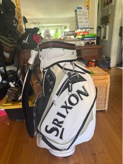 Srixon Mid Size Staff Bag / New / rain hood included