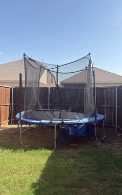 Free trampoline- 8ft