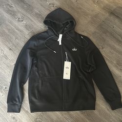 Size small Brand new alo never worn (pickup only)