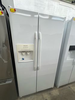 Refrigerator good condition like new