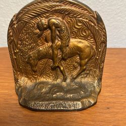Antique , 1920 Cast Iron Book End ( End Of The Trail ) 