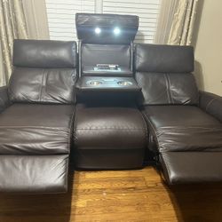 Haverty’s Dual Power/Electric Reclining Sofa - 83 Inch