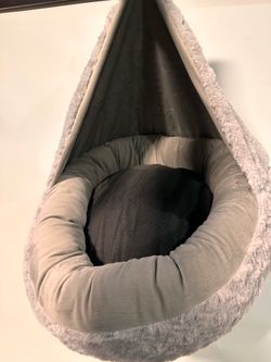NEW Hooded Dog Cave Bed — Medium — Gray Rosette Plush