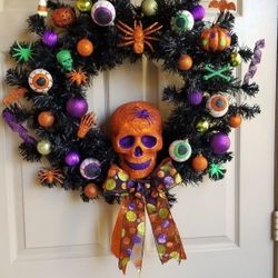 Pre-Lit Halloween Wreath