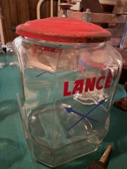 Lance cracker jar