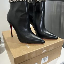 Louboutin Booty Chain 100 Calf Size 8 / EU 38