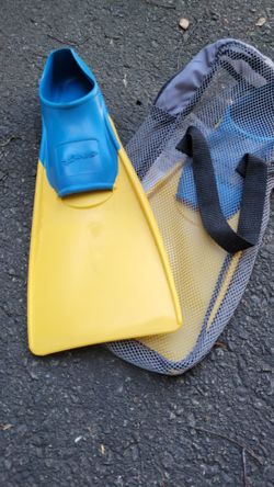 FINIS Swim Fins with Mesh Bag