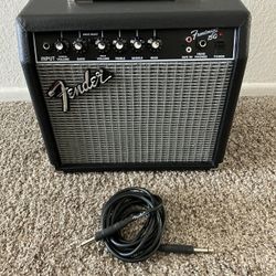 Fender Frontman 15G Electric Guitar Amp With Guitar Cable Like New 