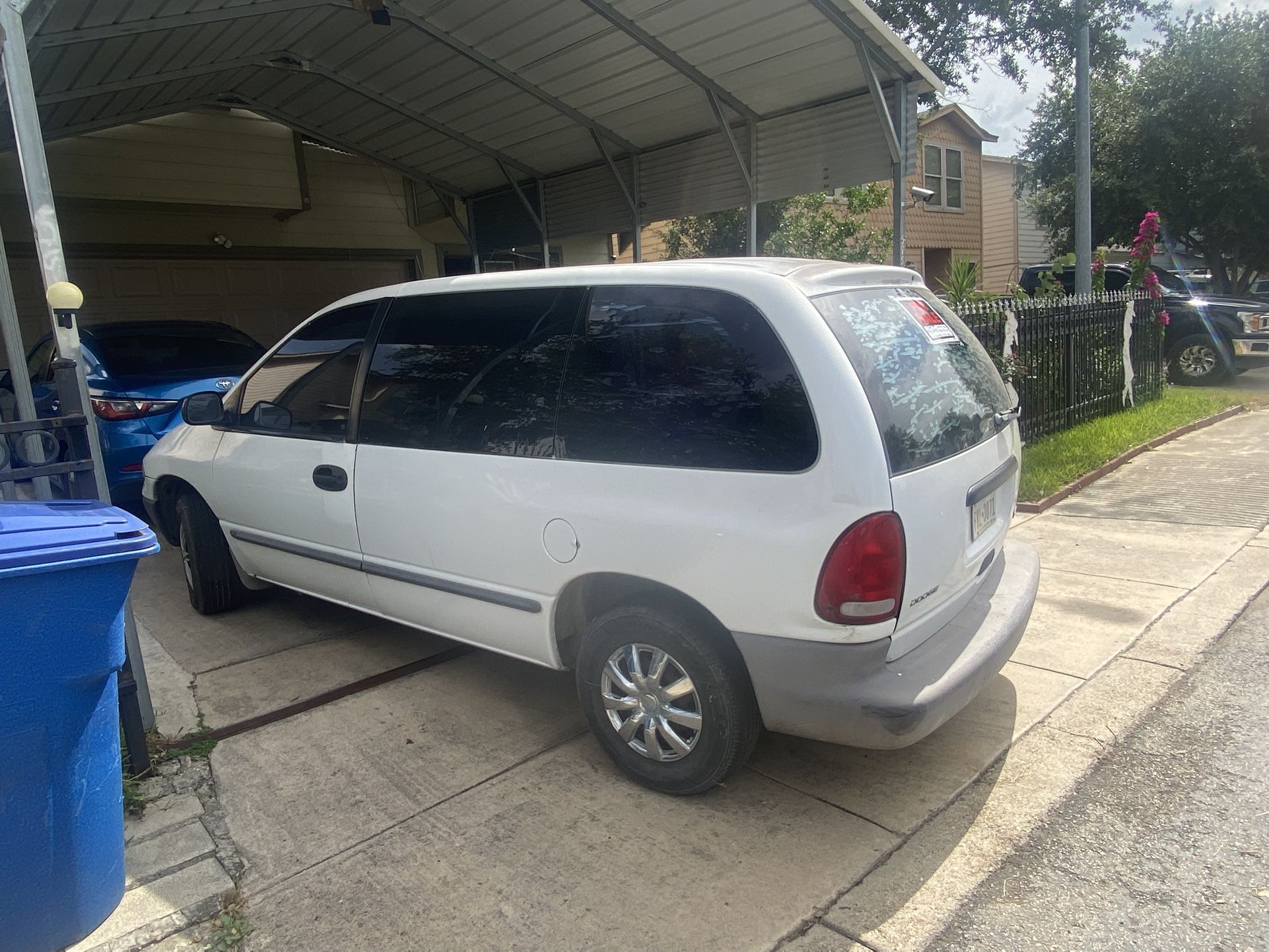 1998 Dodge Caravan