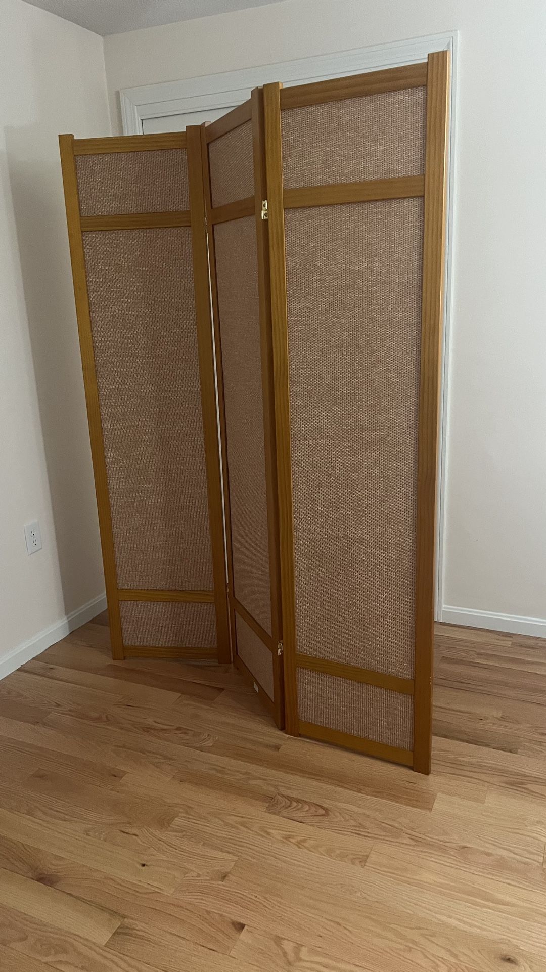 6 Ft Dividing Screen Honey Color