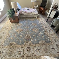 Beautiful Kaleen Wool Rug