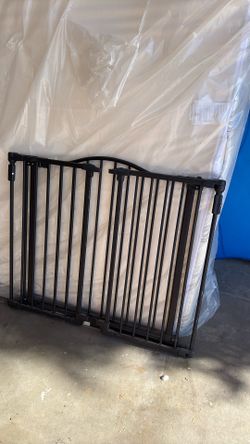 Dog Or baby gate