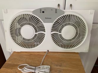Holmes 9" Digital window fan with remote control