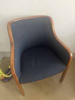 Comfortable Entry Chair