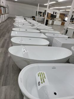 Bathtub, freestanding