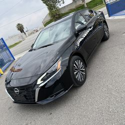 2023 nissan Altima
