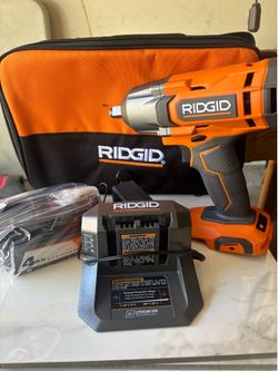 Ridgid 18V Cordless 1/2 in. Impact Wrench Kit with 4.0 Ah Battery and Charger