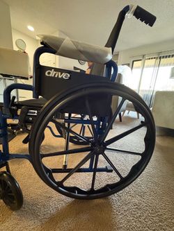 Drive Medical Blue Streak Wheelchair