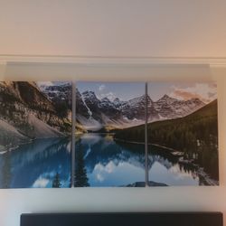 Moraine Lake Banff Canvas