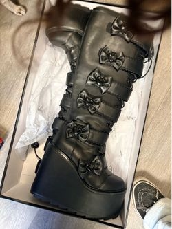 Elissa Bat - platform boots