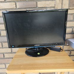 17" Monitor Screen