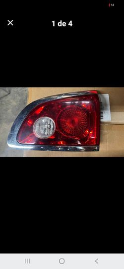 08-12 Buick Enclave Right Passenger Side Inner Tail Light