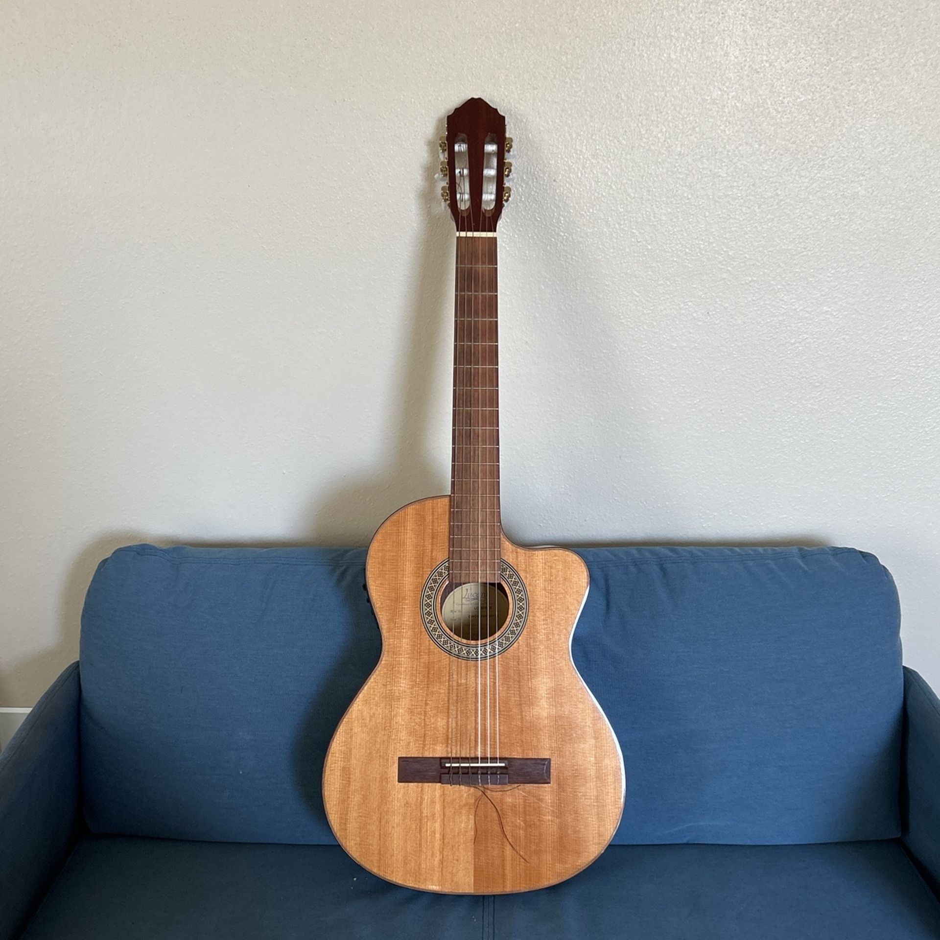 Lucero classical Guitar