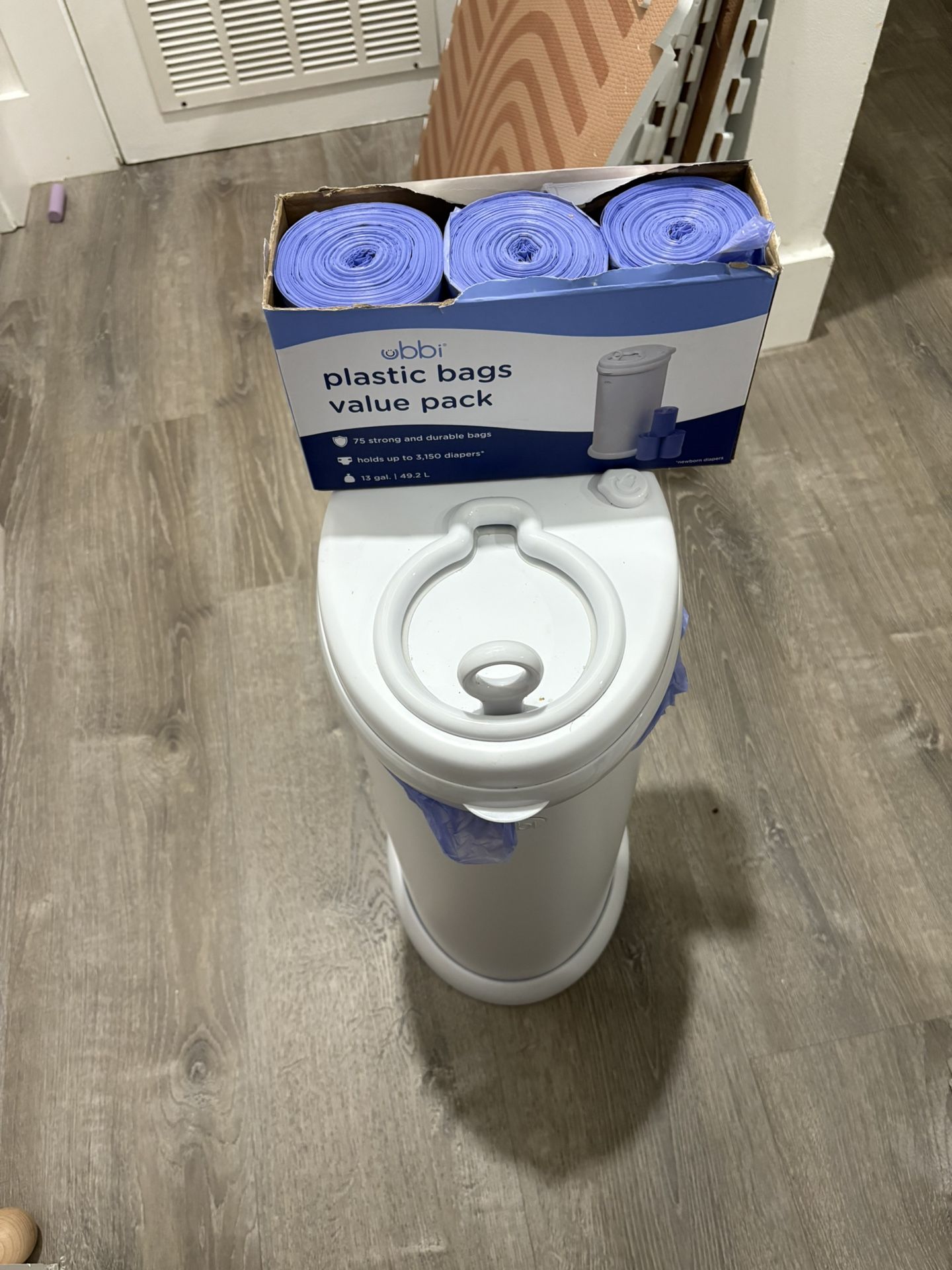 Ubbi Diaper Pail And 75 Bags