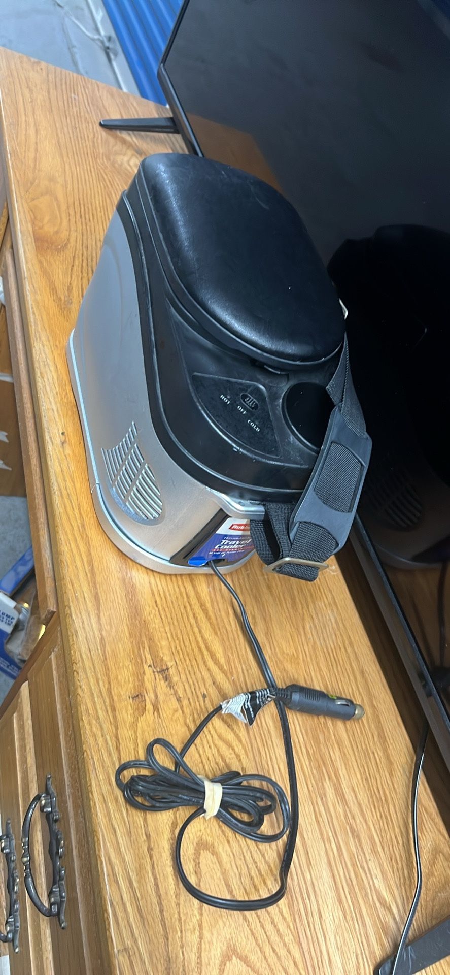 12 V Hot And Cold Cooler