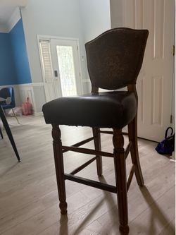 Set of 3 Barstools.