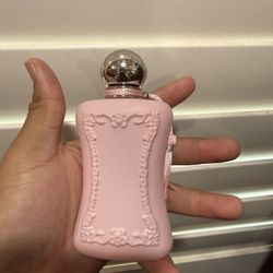 Parfums de Marly Delina