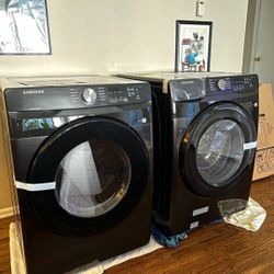 *New *Samsung Electric Washer And Dryer 