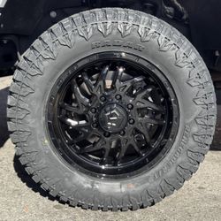 TIS 544B 20x9 8x170 +17 Wheels 35x12.50R20 Ford F250 F350 Finance Available