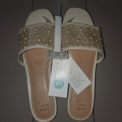 *NWT* Cream Mesh + Cream Pearl Embellished Sandals (Size 8.5)