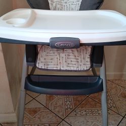 semi new high chair 