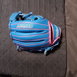 Wilson 2024 Autism Speaks A2000 1786 11.5" Infield Baseball Glove

