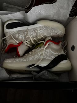 Klay Thompson Basketball Shoes Size 7 M Worn Once In Indoor Gym
