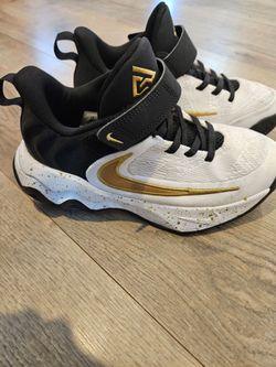 Nike Youth Basketball Shoes