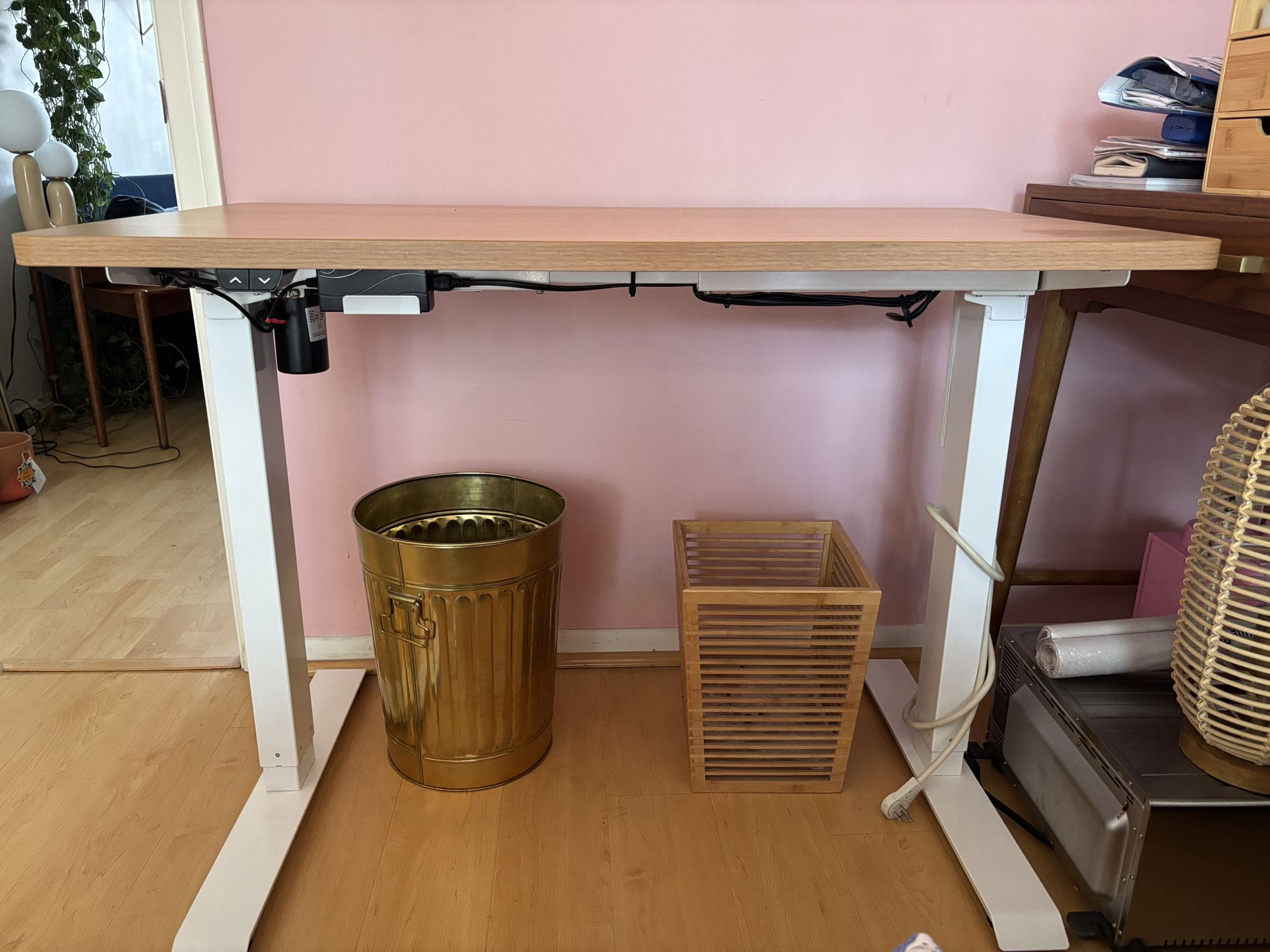 Standing Desk - Flexispot Maple Electric Office Work Stand Up Desk 42x24 Rectangle White Frame